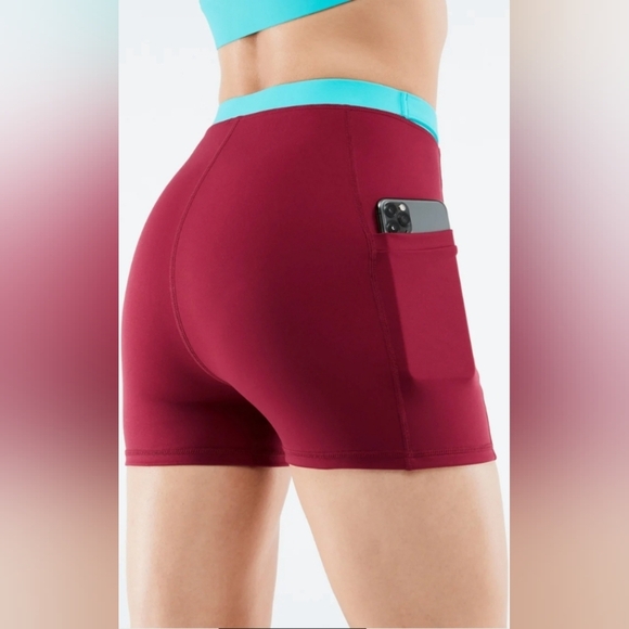 Fabletics High-Waisted Motion365® Hike Short 3'', Color Brick/Multi Size S - Picture 3 of 15